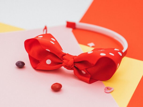 raudonas su burbuliukais lankelis