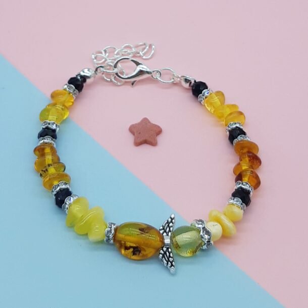 Gintarinė apyrankė su angeliuku