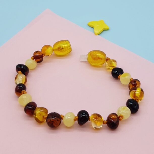 Marga gintarinė apyrankė