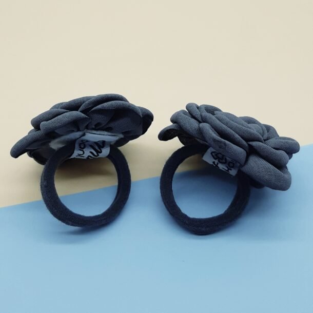 Pilkos gėlytės (kita pusė)