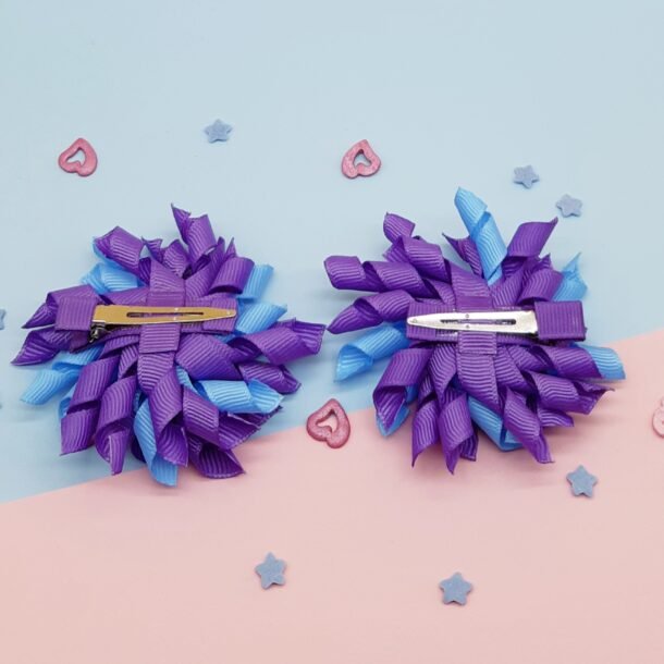 Violetinės ir šviesiai mėlynos spalvos garbanėlės
